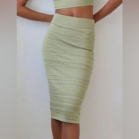 Babaton Dresses & Skirts - Babaton XS Green Bodycon Tube Skirt